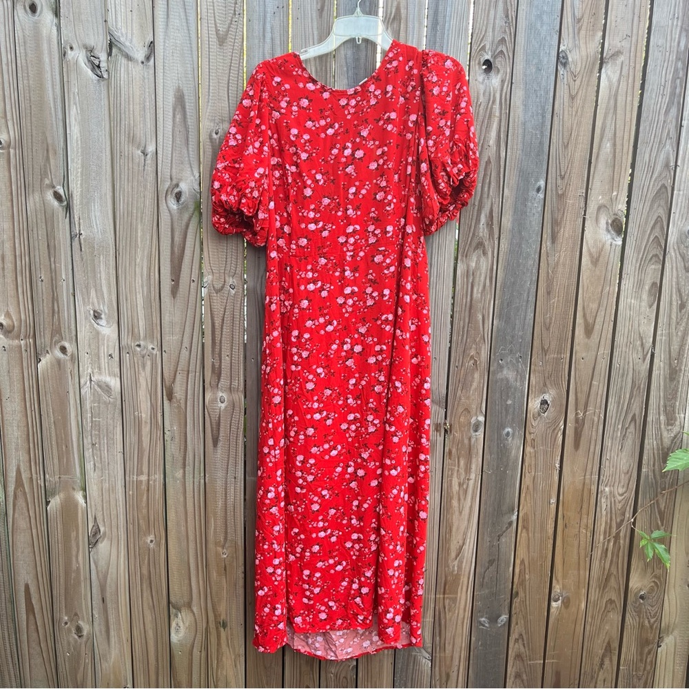 red floral dress with peekaboo back